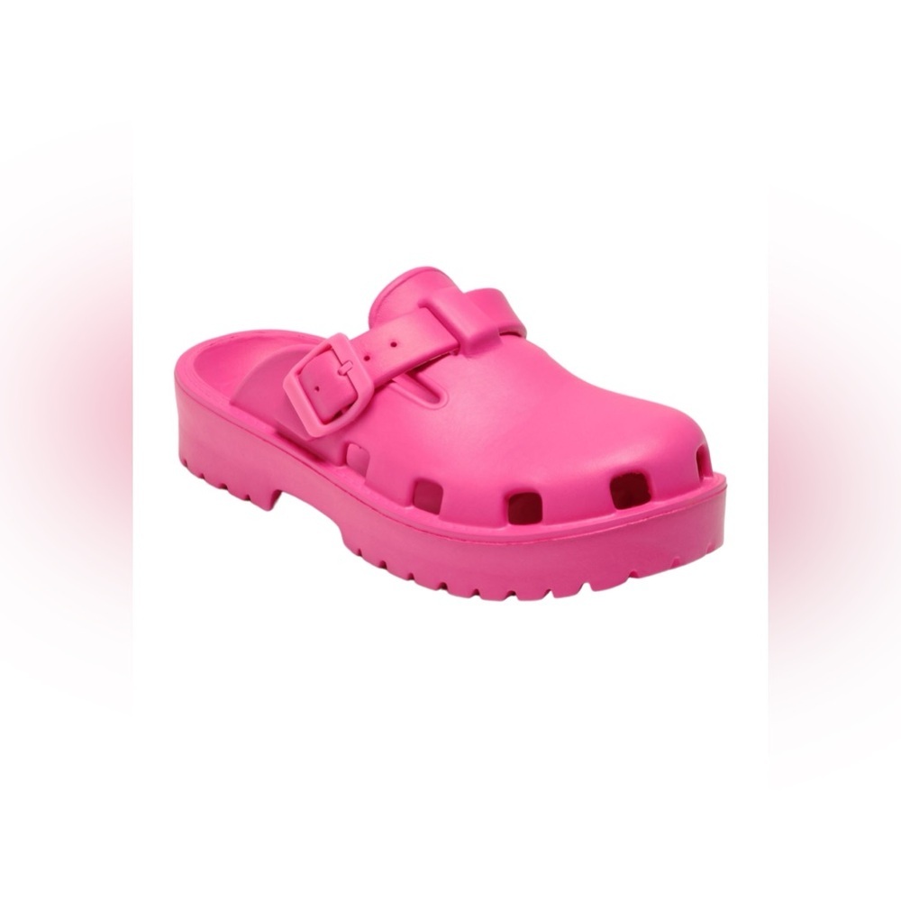 NWT Karlie Buckle Clog